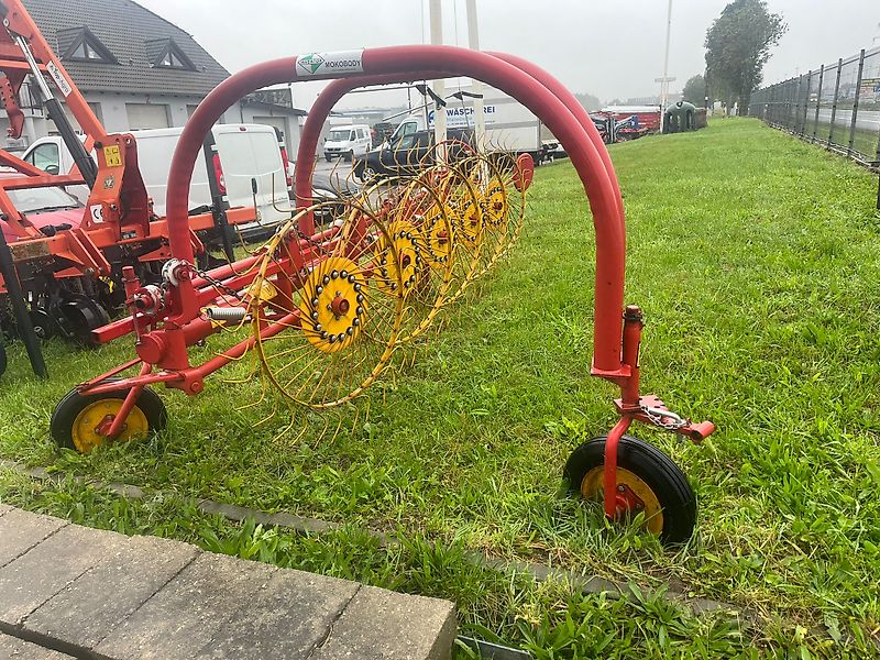 Wolf-Landtechnik Sternschwader mit Stützrädern