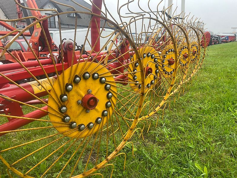 Wolf-Landtechnik Sternschwader mit Stützrädern