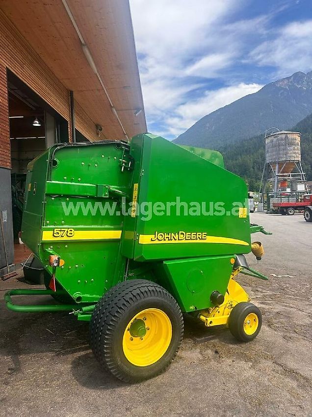 John Deere 578