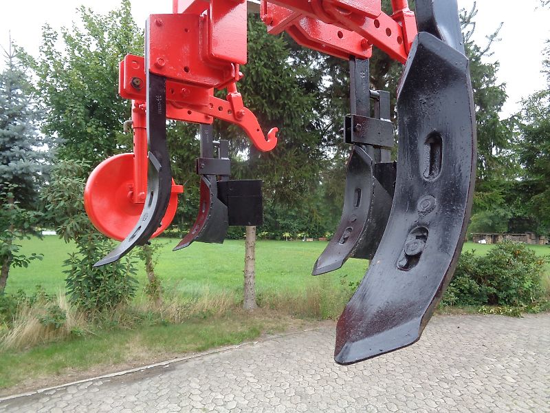 Kongskilde/Becker Howard Kurzgrubber Frontgrubber Zwischenachsgrubber Spezialgrubber 200cm 2 Doppelherzgrubberstiele 2 Grubberstiele 380mm Scharbreite Tiefgang bis 630mm für Kabelgräben Drainagen oder was sonst noch ins Erdreich Verlegt werden soll